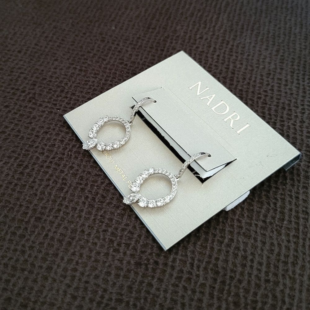 Nadri Silver🤍 Egg Shaped Cubic Zirconia💎 Drop Earrings - Picture 7 of 15